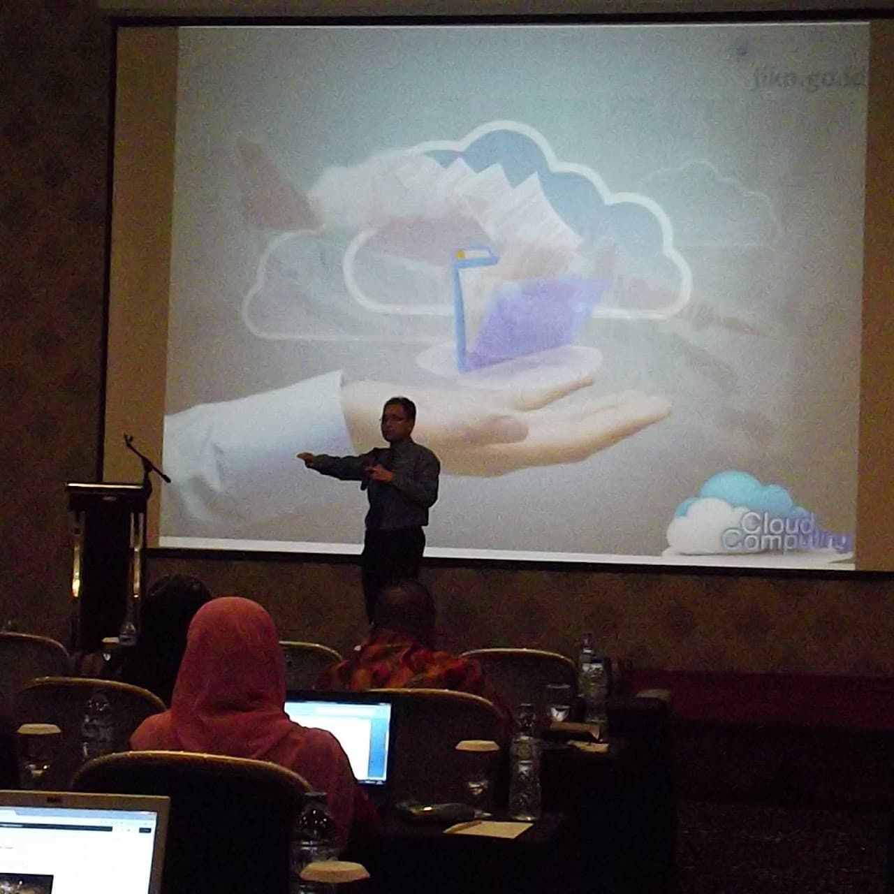 Gambar untuk Explanation of Data Center and Cloud Computing infrastructure for the National Archival Information System and Network (SIKN-JIKN) for Provincial, Regency, and City Governments