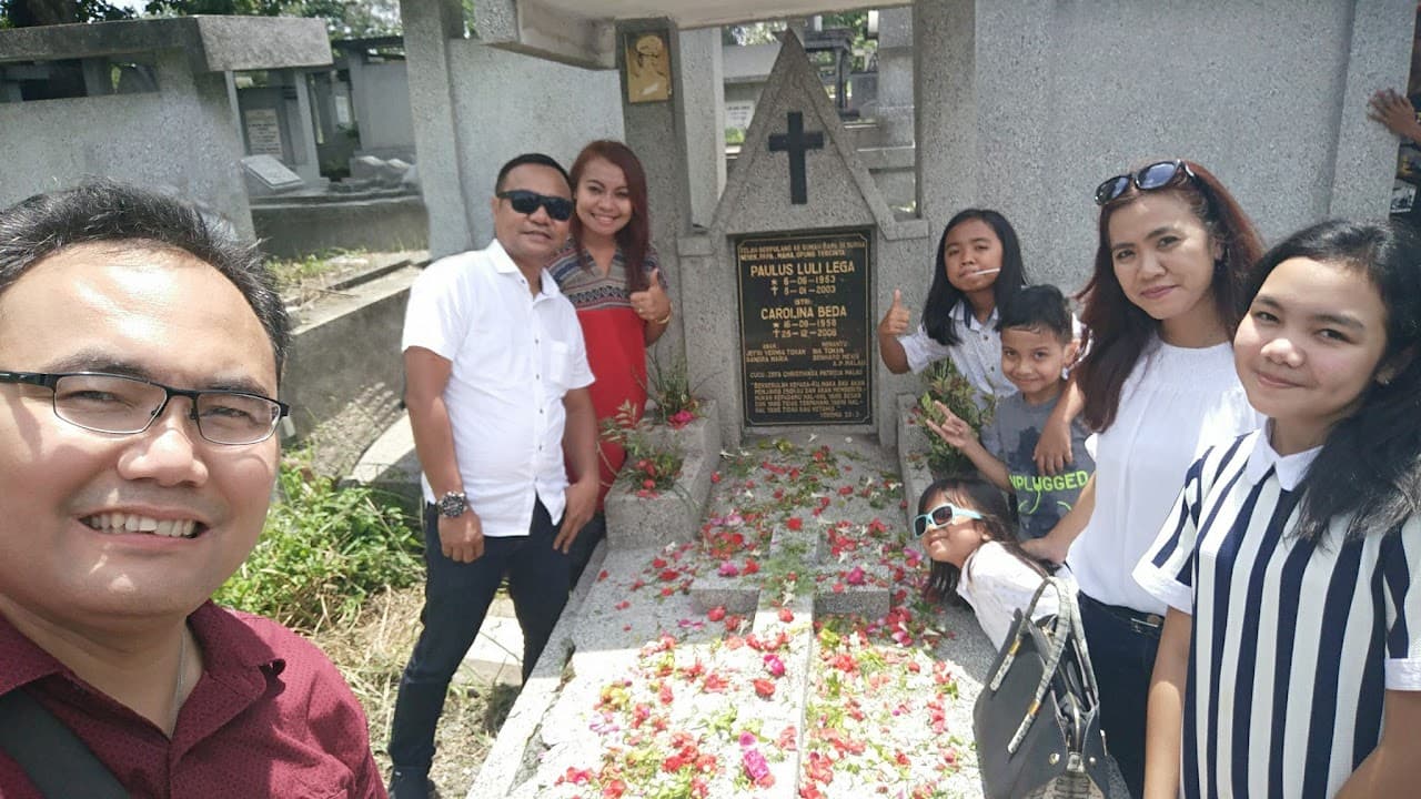 Gambar untuk Visiting the graves of my Beloved Wife's Parents