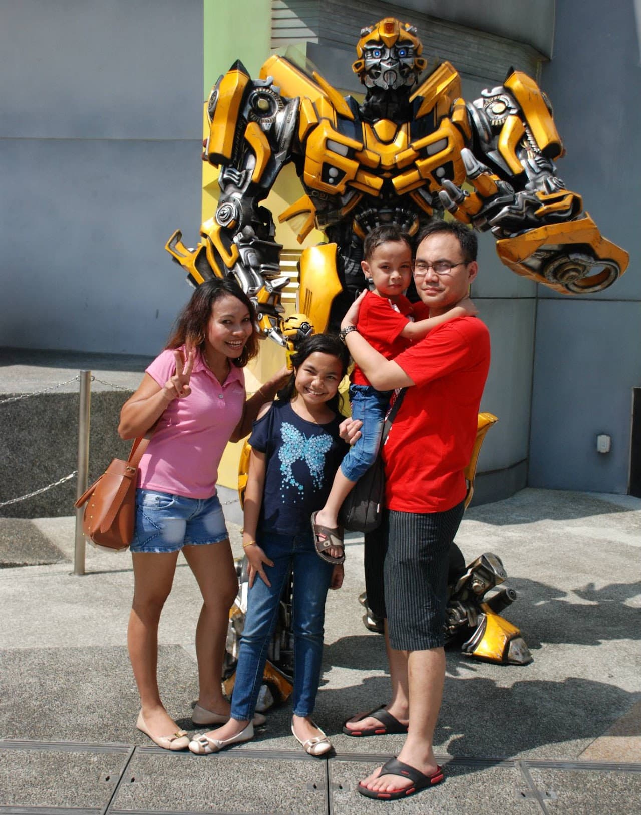 Gambar untuk Playing at Universal Studio Singapore with my Beloved Family