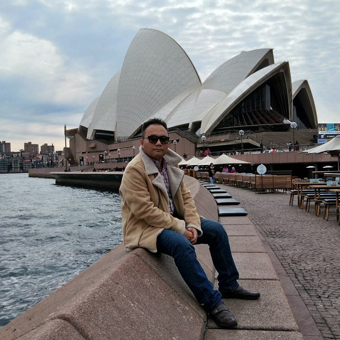 Gambar untuk Visiting the Opera House in Sydney, Australia
